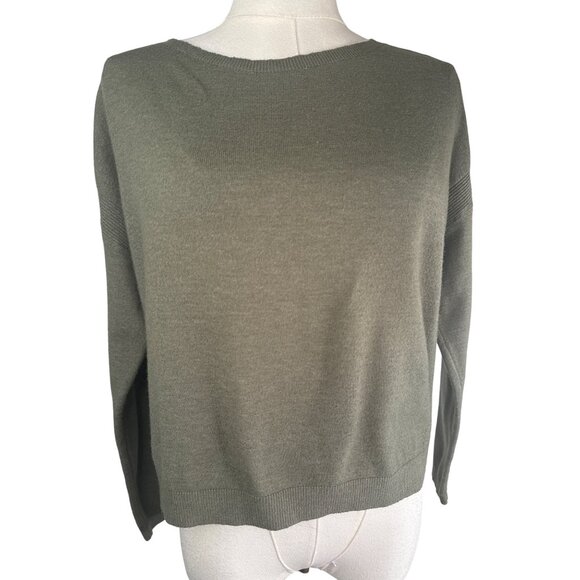 2/$30 Baci Womens M/L Olive Green Lightweight Knit Sweater Made In Italy - Picture 1 of 14